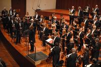Il baritono Davide Damiani e l'Orchestra Sinfonica Nazionale della Rai a fine esecuzione