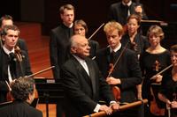 L' Orchestre de Paris diretta da Lorin Maazel durante il concerto dedicato alla memoria di Massimo Mila