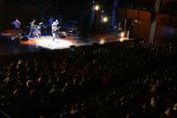 Caetano Veloso durante il concerto "Cê ao vivo"