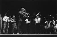 Il violinista Uto Ughi e la Kammerorchester des Bayerischen Rundfunks durante le prove al Teatro Toselli