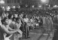 Pubblico assiste al concerto della Banda dell'Esercito diretta da Marino Bortoloni