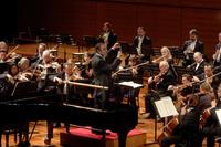 Charles Dutoit dirige la Philharmonia Orchestra