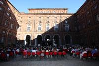 Omaggio a De Andrè nel cortile di Palazzo Carignano