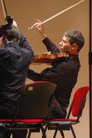 Franck Chevalier alla viola durante il concerto del Quatuor Diotima