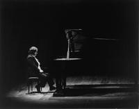Il pianista Jorge Bolet nel Teatro Carignano