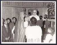 Nuova incoronazione della statua Madonna della Catena e Gesù Bambino dopo il furto delle loro corone - 04