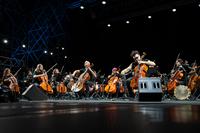 100 CELLOS Giovanni Sollima Enrico Melozzi