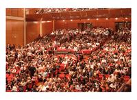 Il pubblico all'Auditorium Giovanni Agnelli Lingotto prima del concerto di Caetano Veloso "Cê ao vivo"