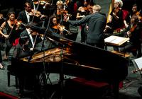 Passioni - Vasily Petrenko dirige l' Orchestra del Teatro Regio. Elisso Virsaladze al pianoforte