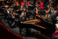 Mondi - Zubin Mehta dirige la Israel Philharmonic Orchestra. Al pianoforte Martha Argerich