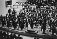 Orchestra Sinfonica e Coro di Torino della Rai diretta da Zoltan Pesko