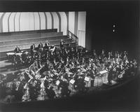 Mstislav Rostropovich dirige l'Orchestra e Coro del Teatro Kirov di Leningrado al Teatro Regio