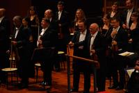 Il violinista Salvatore Accardo e la Royal Philharmonic Orchestra diretta da Charles Dutoit all'Auditorium Giovanni Agnelli