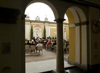 L'Ottetto di fiati Regio Concentus del Teatro Regio di Torino nel cortile interno della Fondazione Accorsi-Ometto