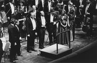 Il direttore Ivan Fischer e l'Orchestra Sinfonica e Coro di Torino della Rai ringraziano il pubblico al Teatro Regio