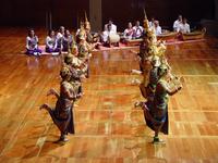 Danzatori e musicisti del Teatro Nazionale di Cambogia