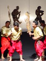 Danzatori e musicisti del Teatro Nazionale di Cambogia