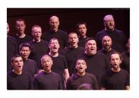 London Gay Men's Chorus diretto da Charles Beale