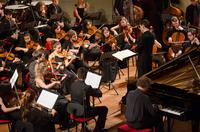 Orchestra Giovanile Italiana e il pianista Andrea Lucchesini diretti da Giampaolo Pretto