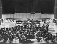 L' Orchestra Sinfonica dell' Emilia Romagna diretta da Giampiero Taverna